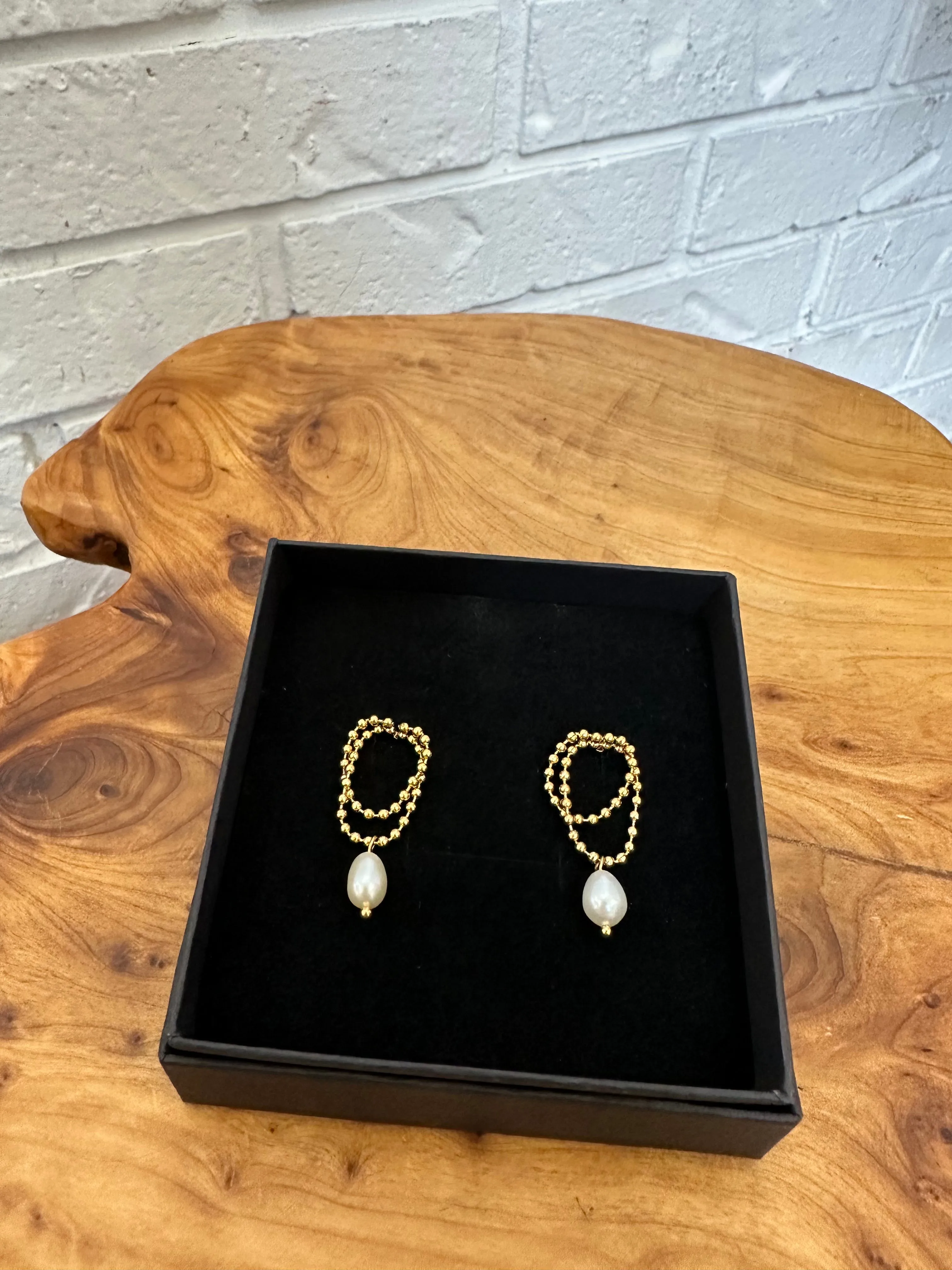 18K Lisa Pearl Earrings