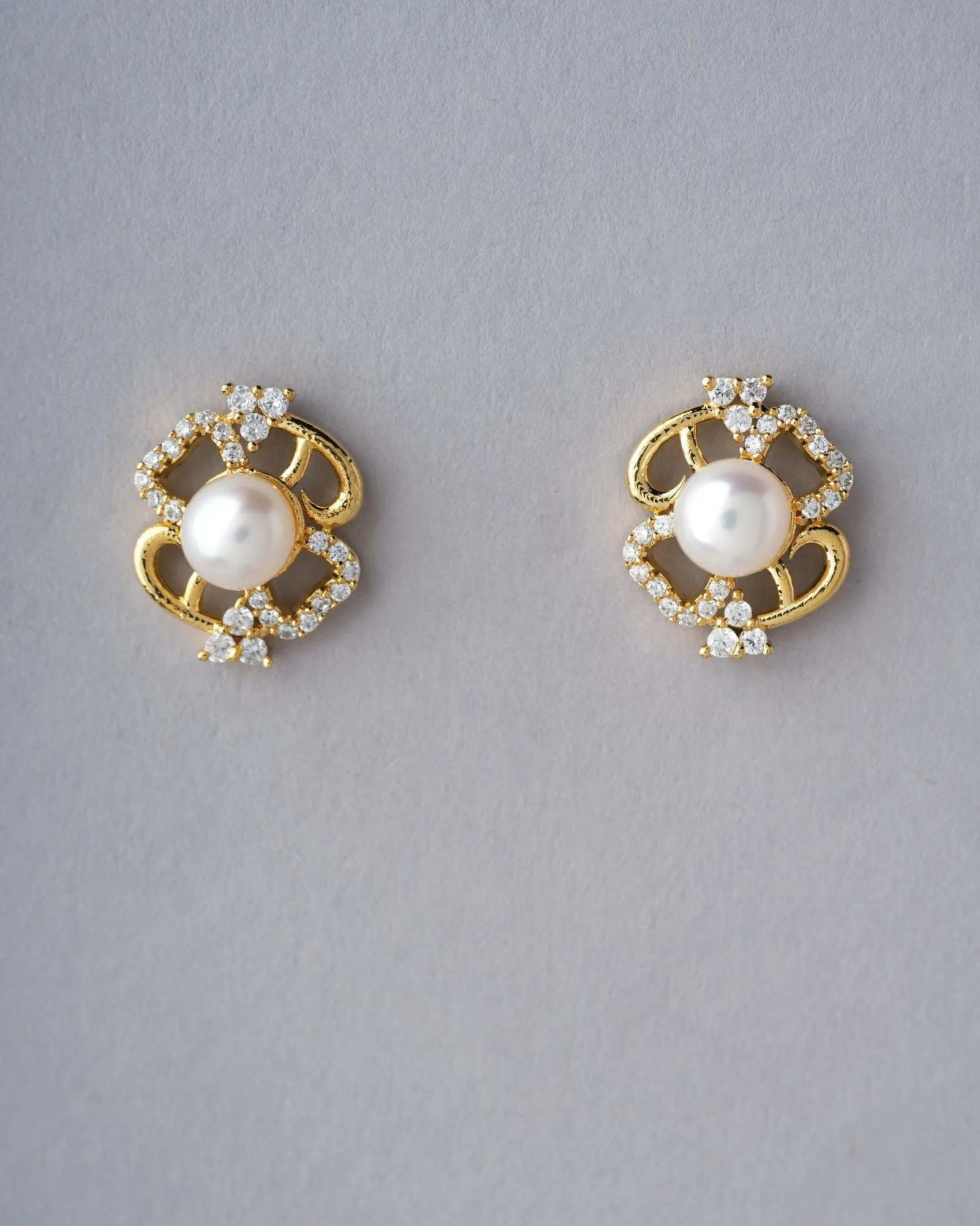 Beautiful Stud Pearl Earring