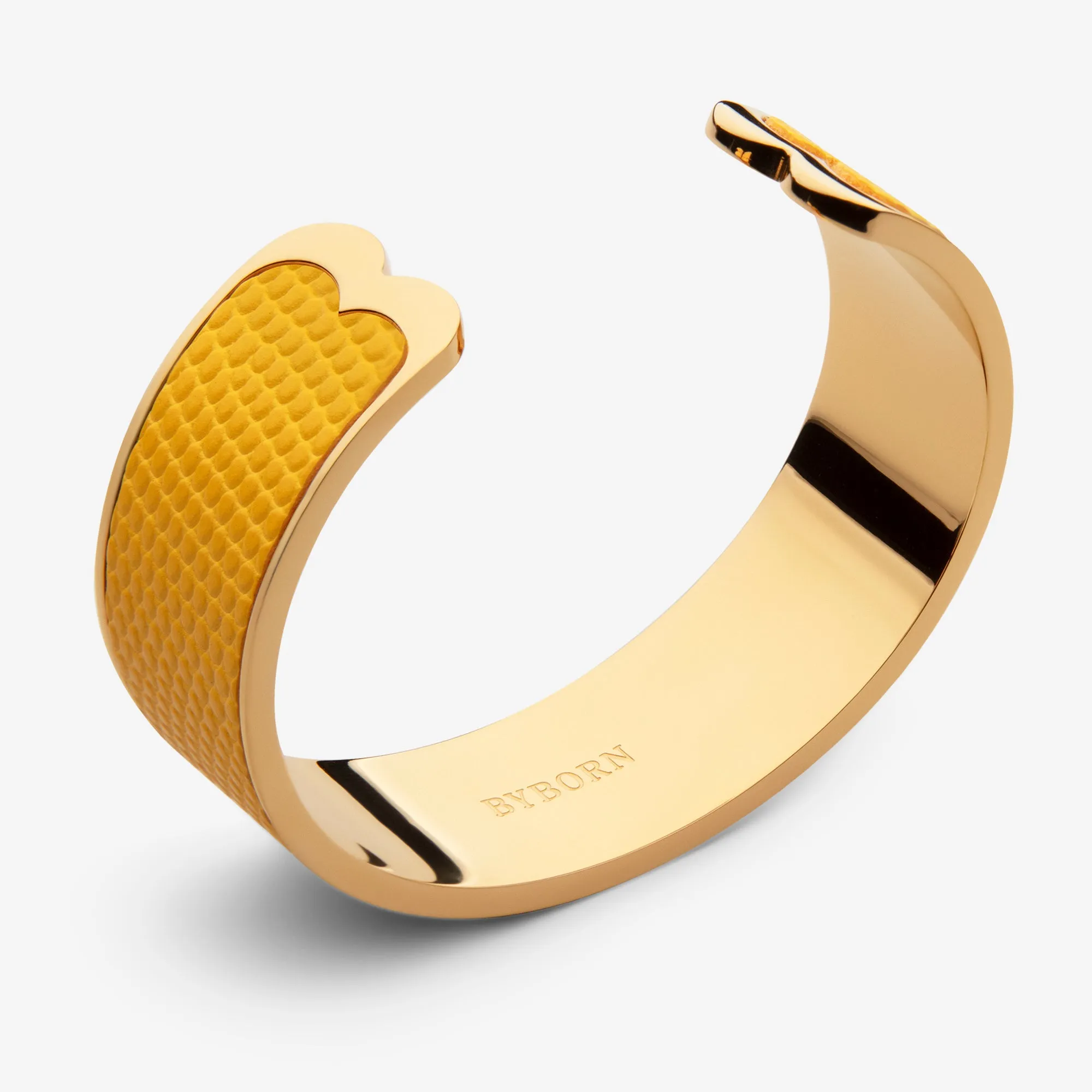 BIG BANGLE BRACELET GOLD