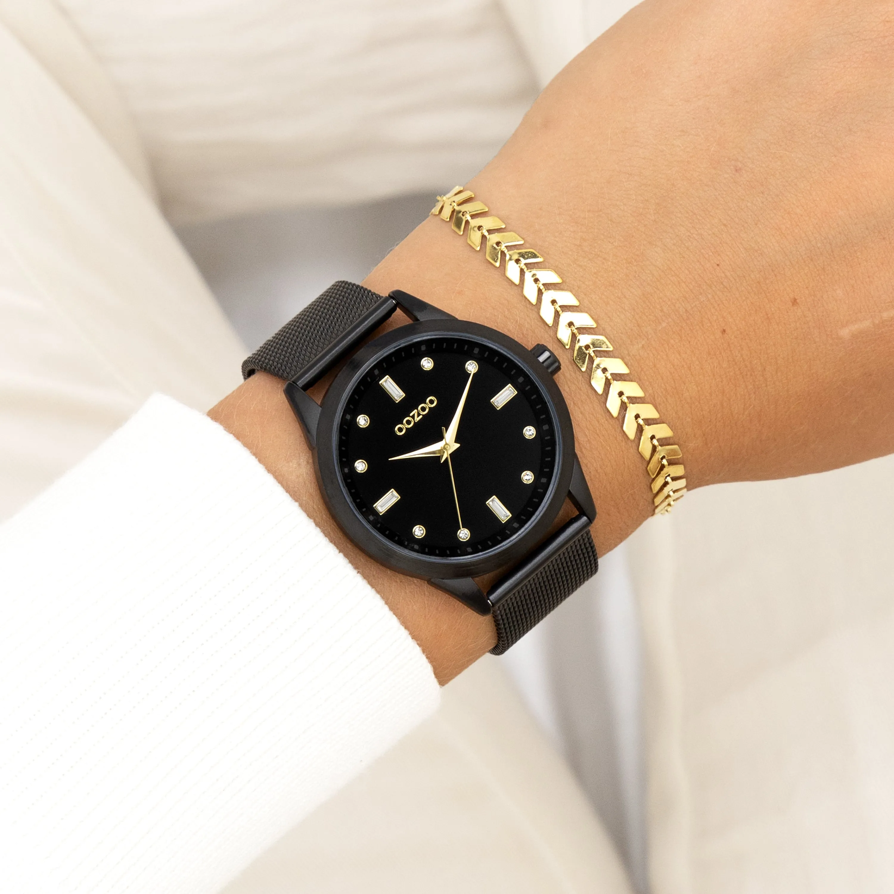 Black OOZOO watch with black metal mesh bracelet - C11284