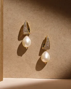 Bling Blogger Pearl Earring