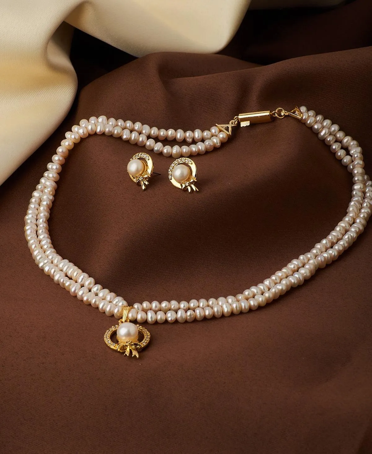 Classy Real Pearl Necklace Set