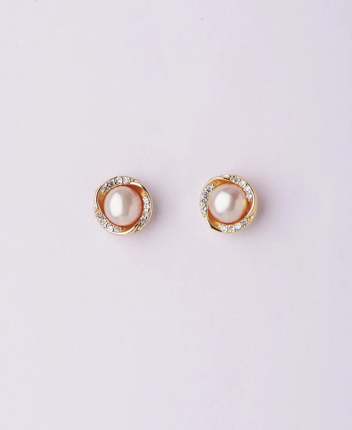 Classy White Stud Pearl Earring