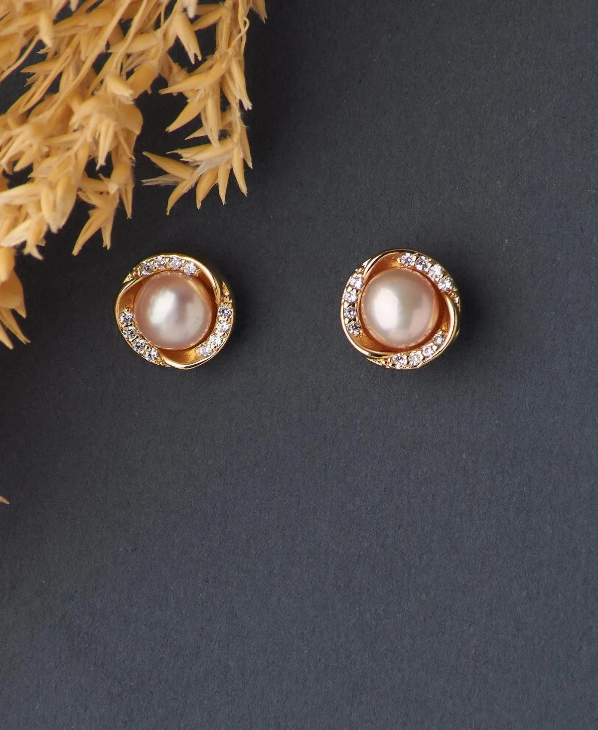 Classy White Stud Pearl Earring