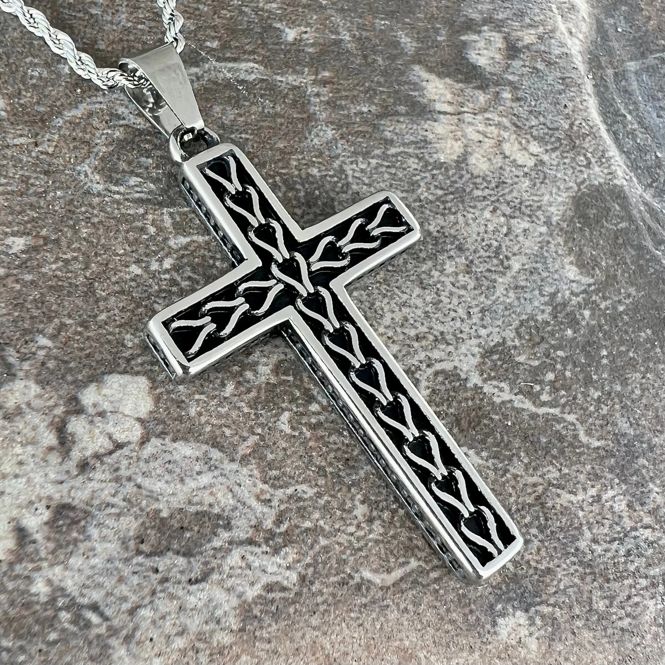 Cross - Celtic Knot Cross Silver Pendant - Classic Rope Necklace (487)