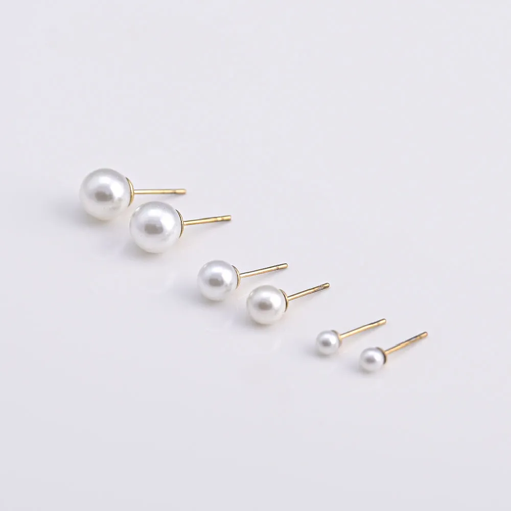 Enchanted Pearl Stud Earrings