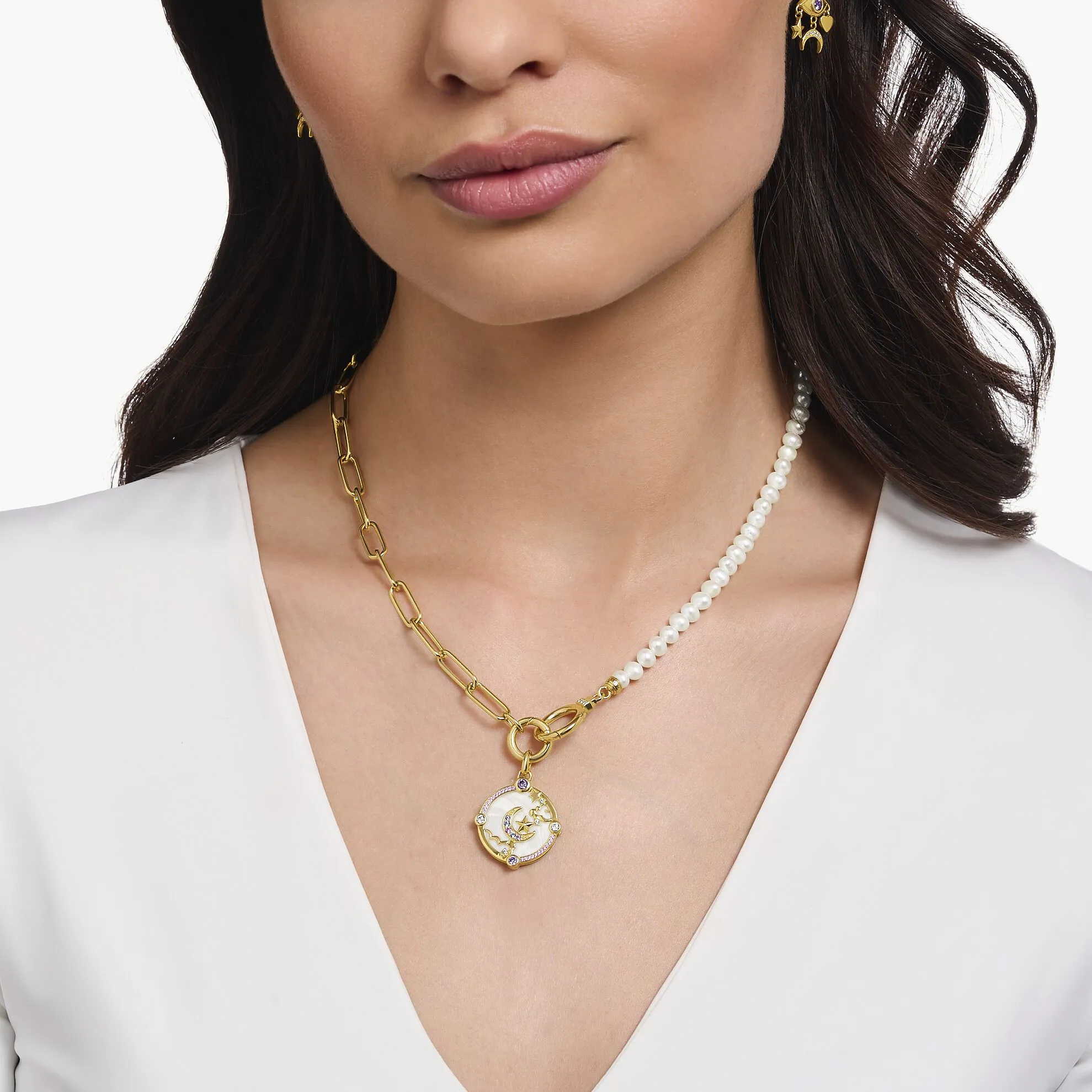 Golden Necklace with freshwater pearls and zirconia