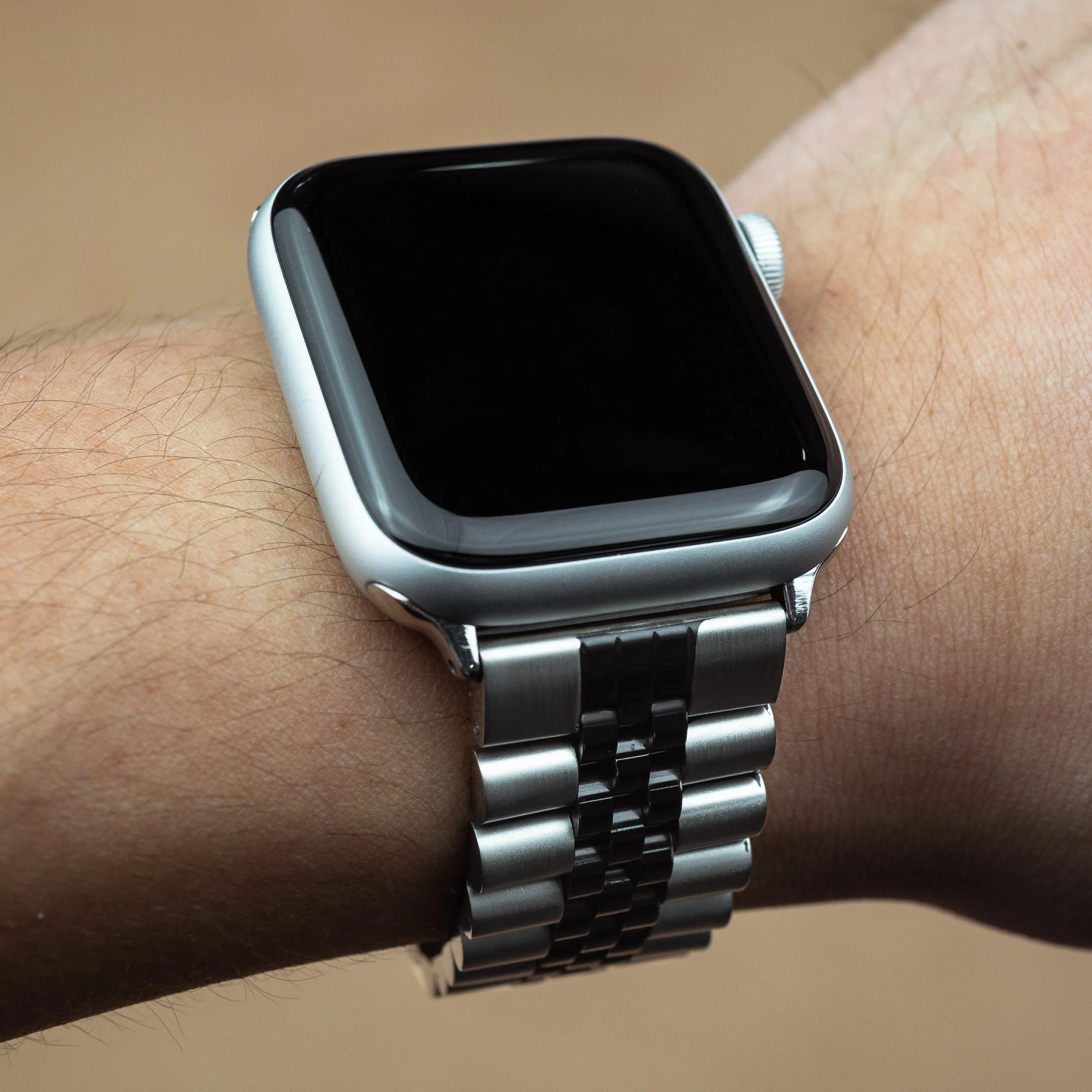 Jubilee Metal Strap in Silver and Black (Apple Watch )