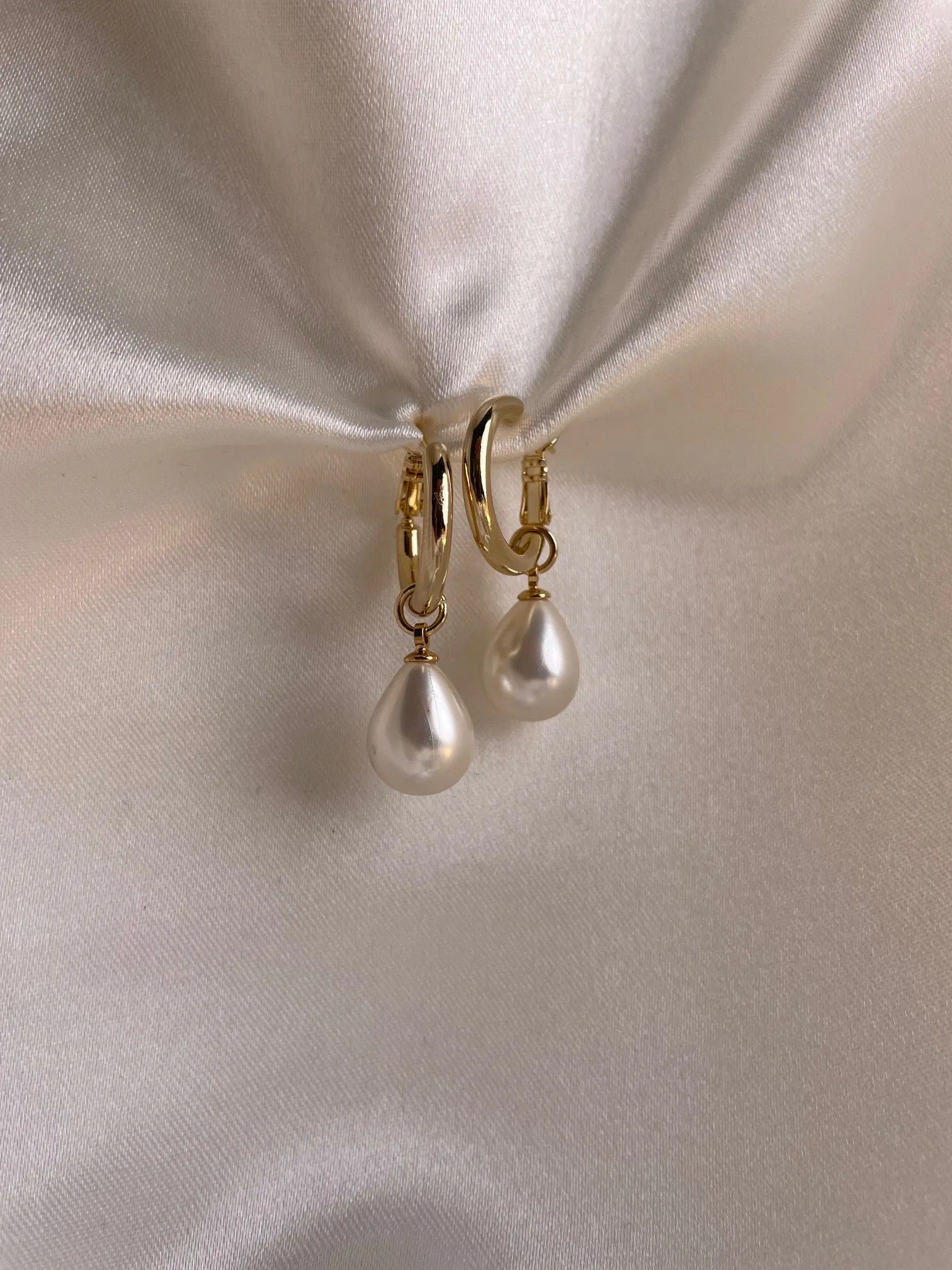 Pearl Drop Hoops Gold