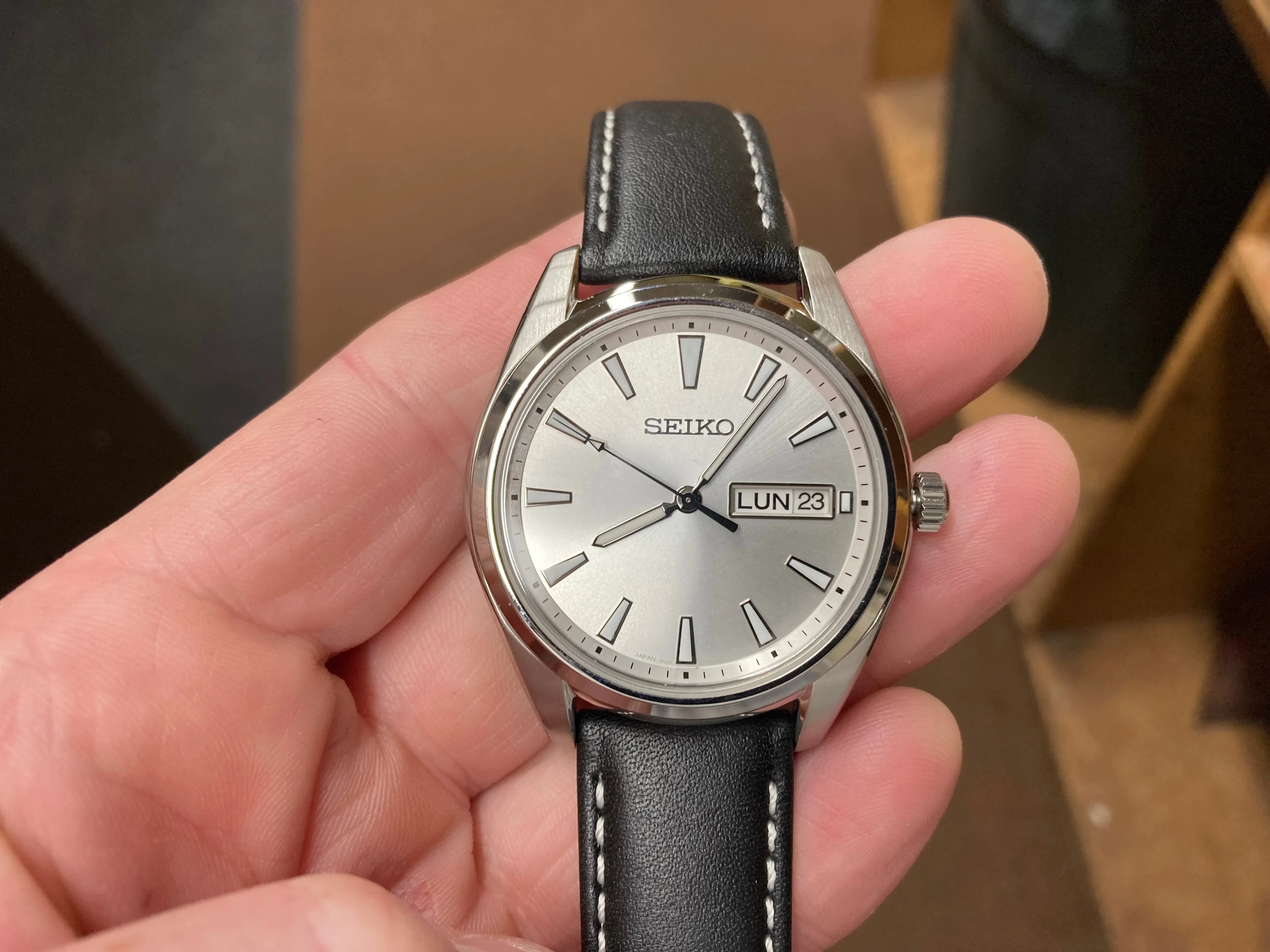 Seiko Silver Color Day And Date Watch