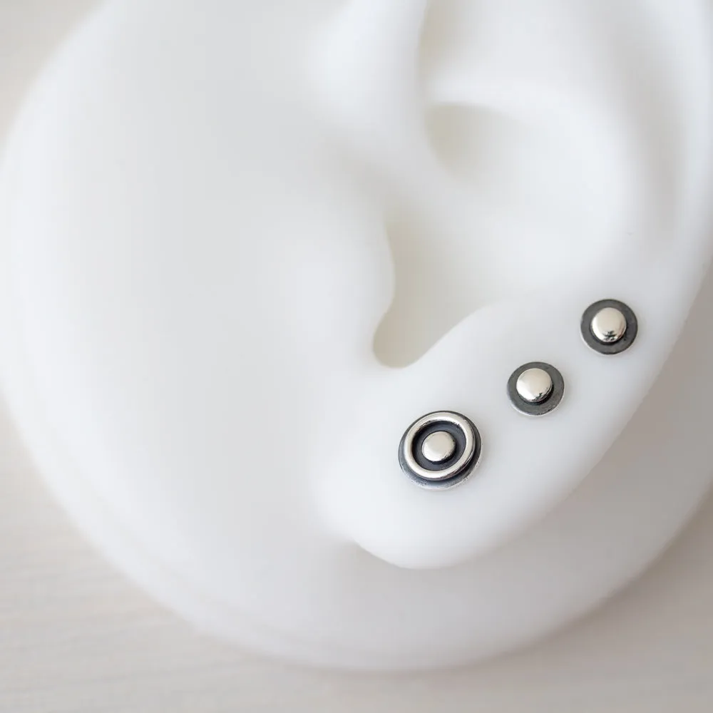 Stud earring set for double piercing, 6mm and 4mm Round Bullseye Disc Studs