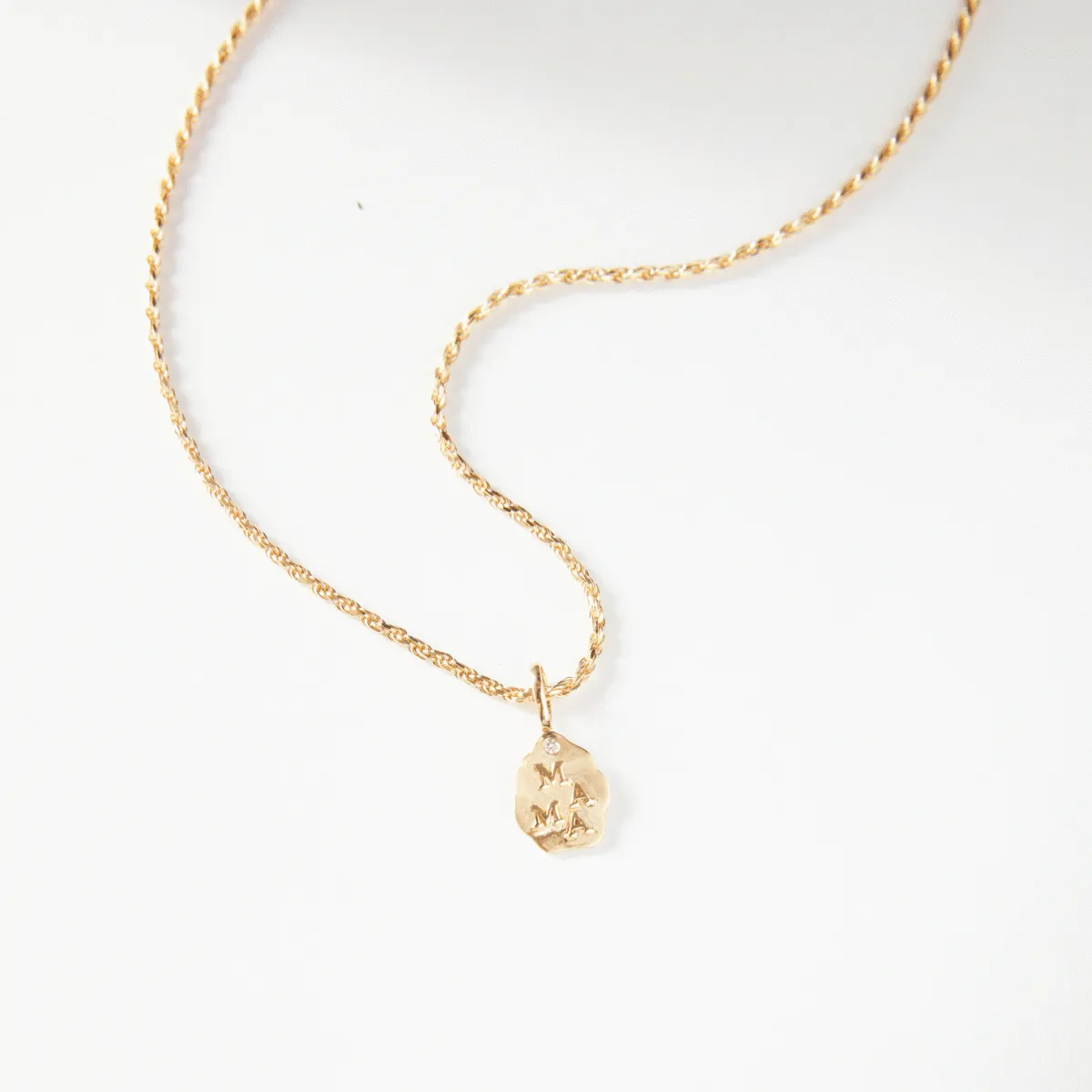 the mama charm - 10k yellow gold