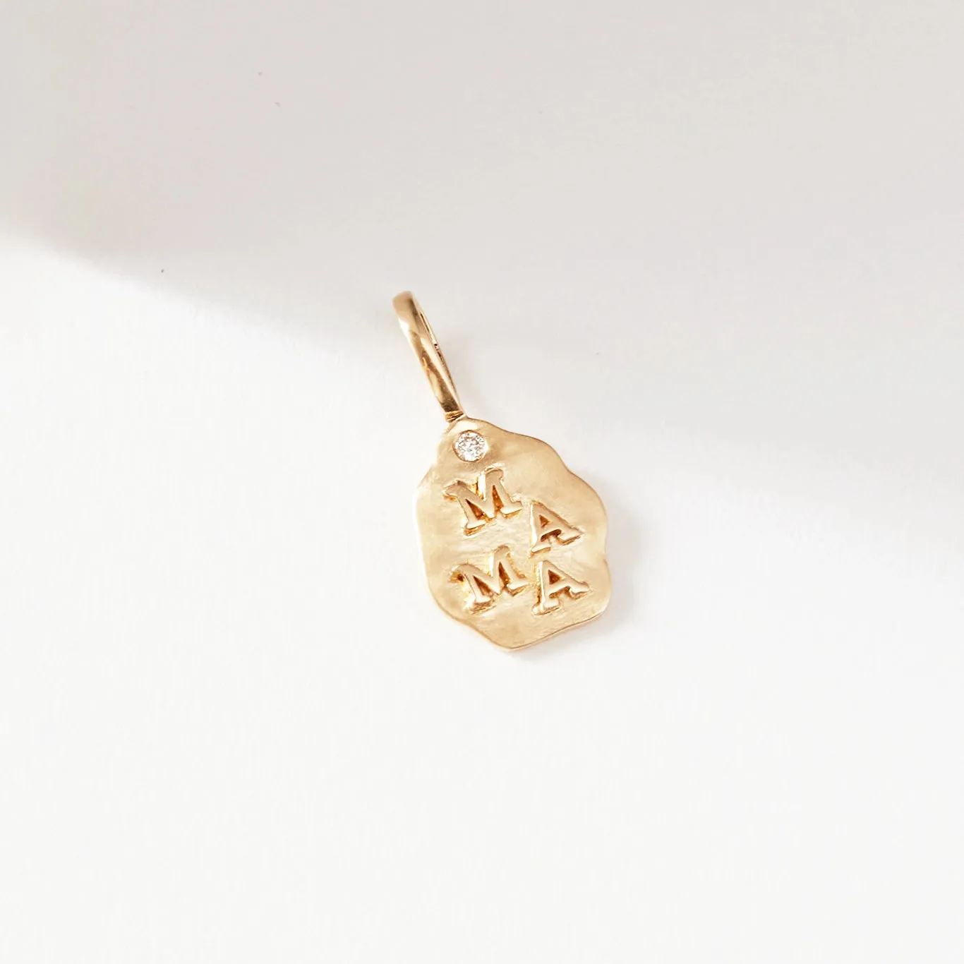 the mama charm - 10k yellow gold